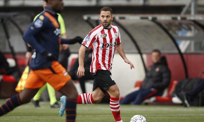 他与詹姆斯 他与詹姆斯