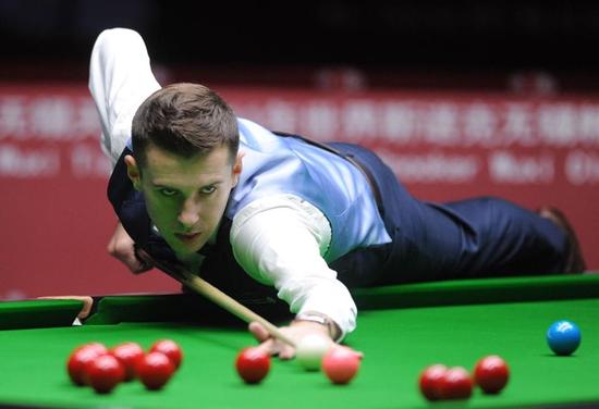 赛场上快速 赛场上快速